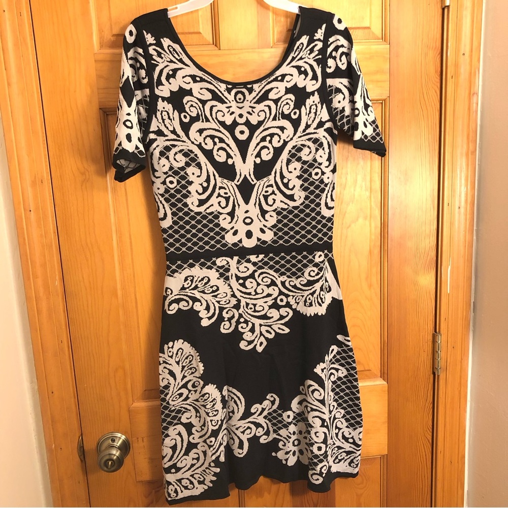 Yoana Baraschi  black and Cream paisley print dress size S